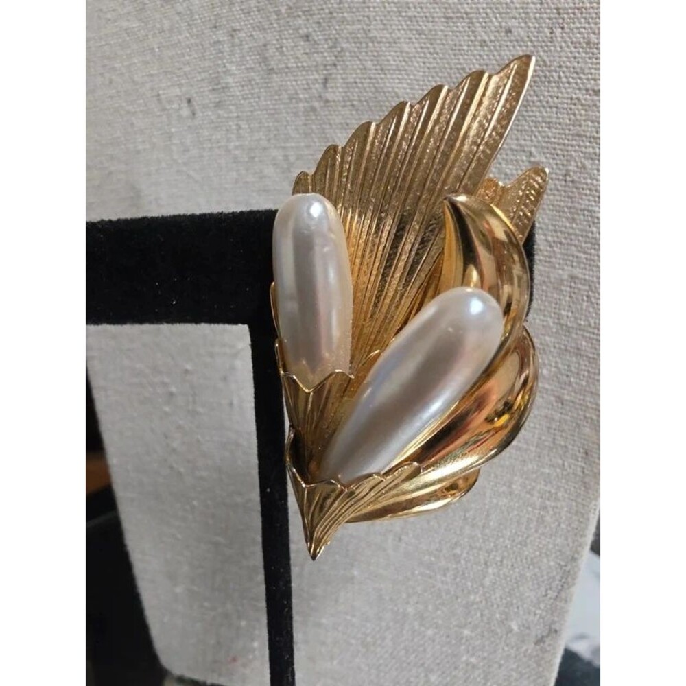 Vintage Bullet Pearl Cluster Brooch